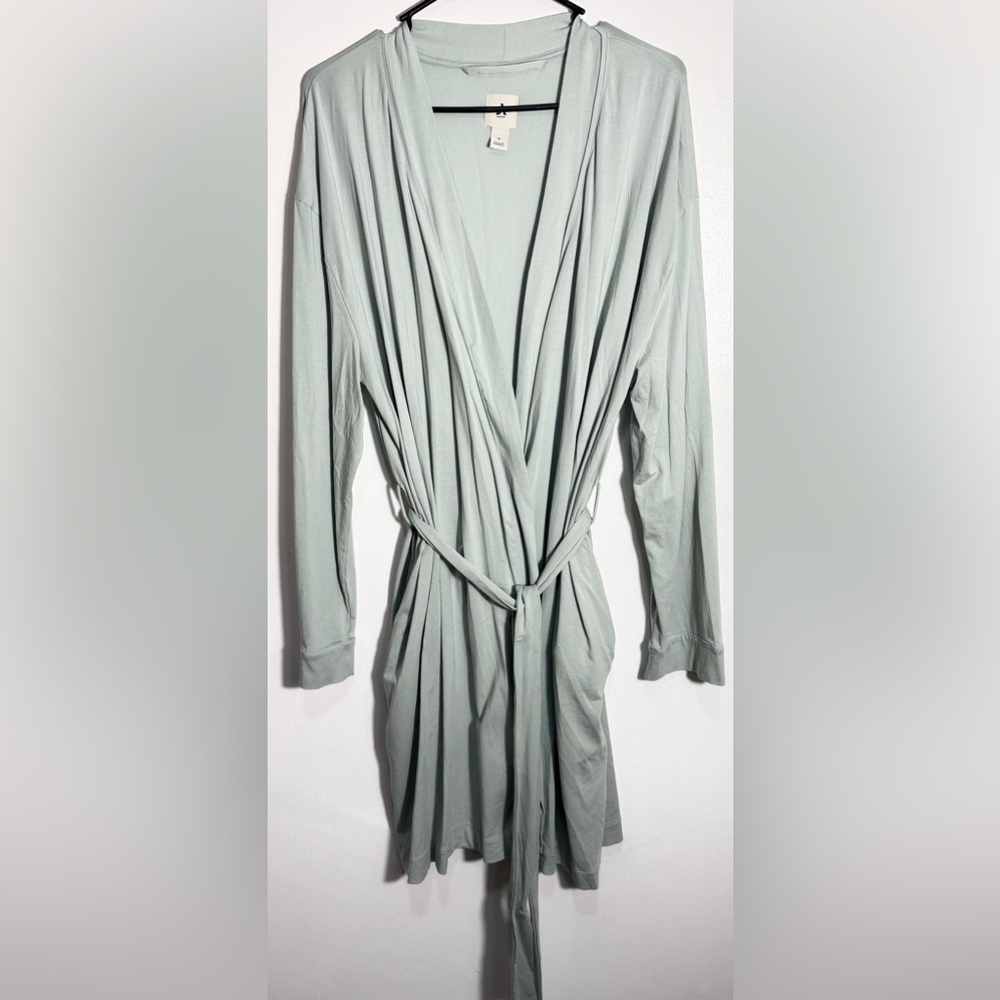 Amazon Women's Light Green Robe - Picture 9 of 14